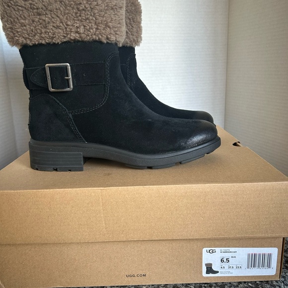 New Uggs Harrison cuff boots - Picture 3 of 5